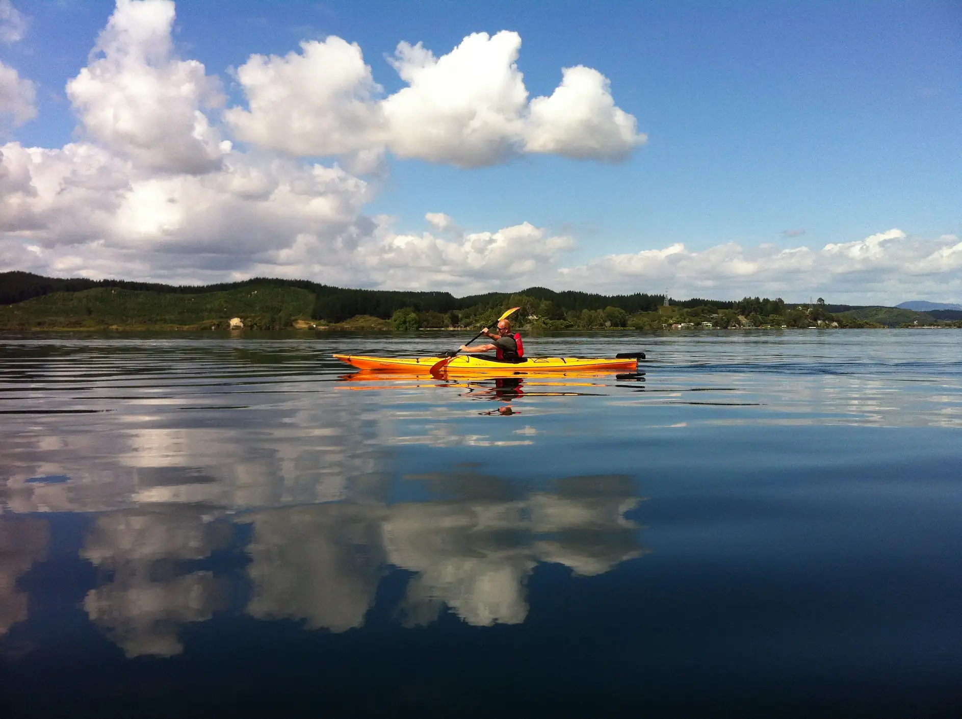 Faire du kayak sur le lac Rotoiti au parc national Nelson Lakes