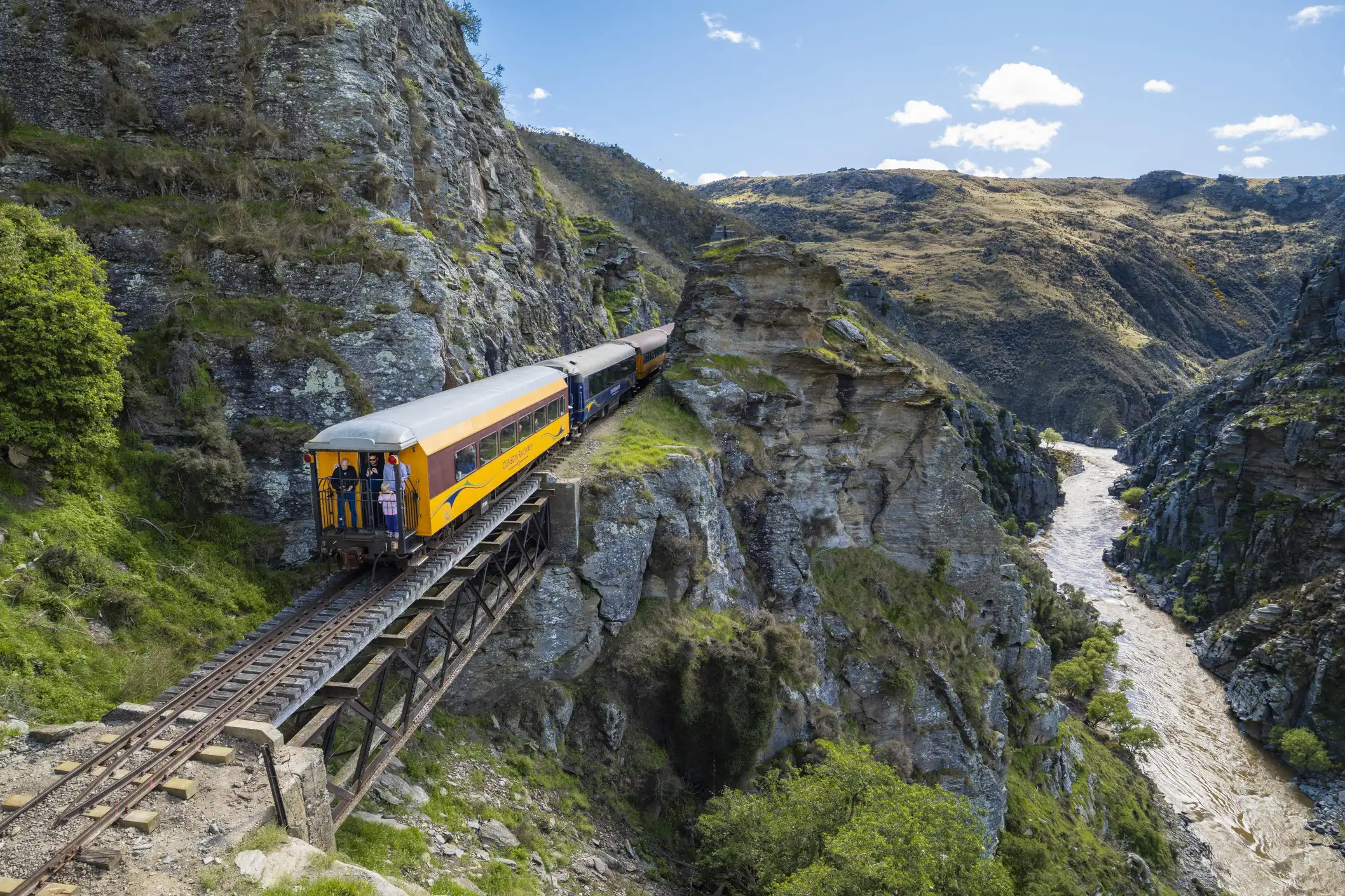 Que faire à Dunedin visiter les gorges de Taieri en train depuis Dunedin