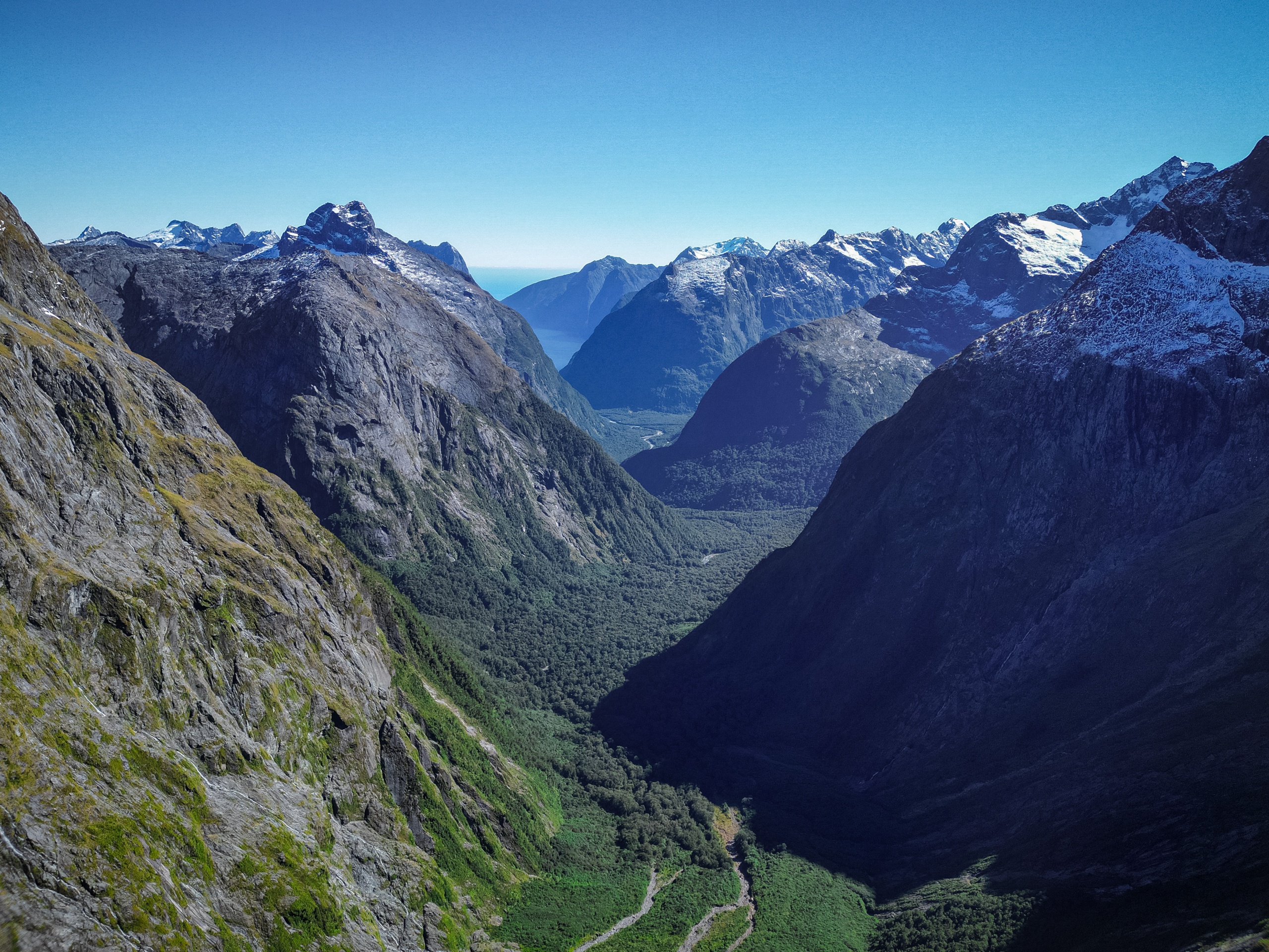 Faire de la randonnée à Milford Sound en Nouvelle-Zélande