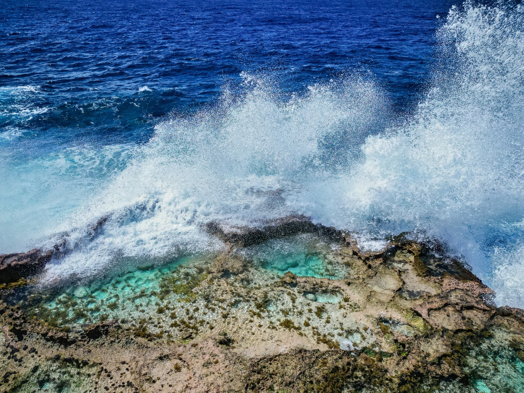 Visiter Lifou : voir les marmites naturelles du cap des Pins