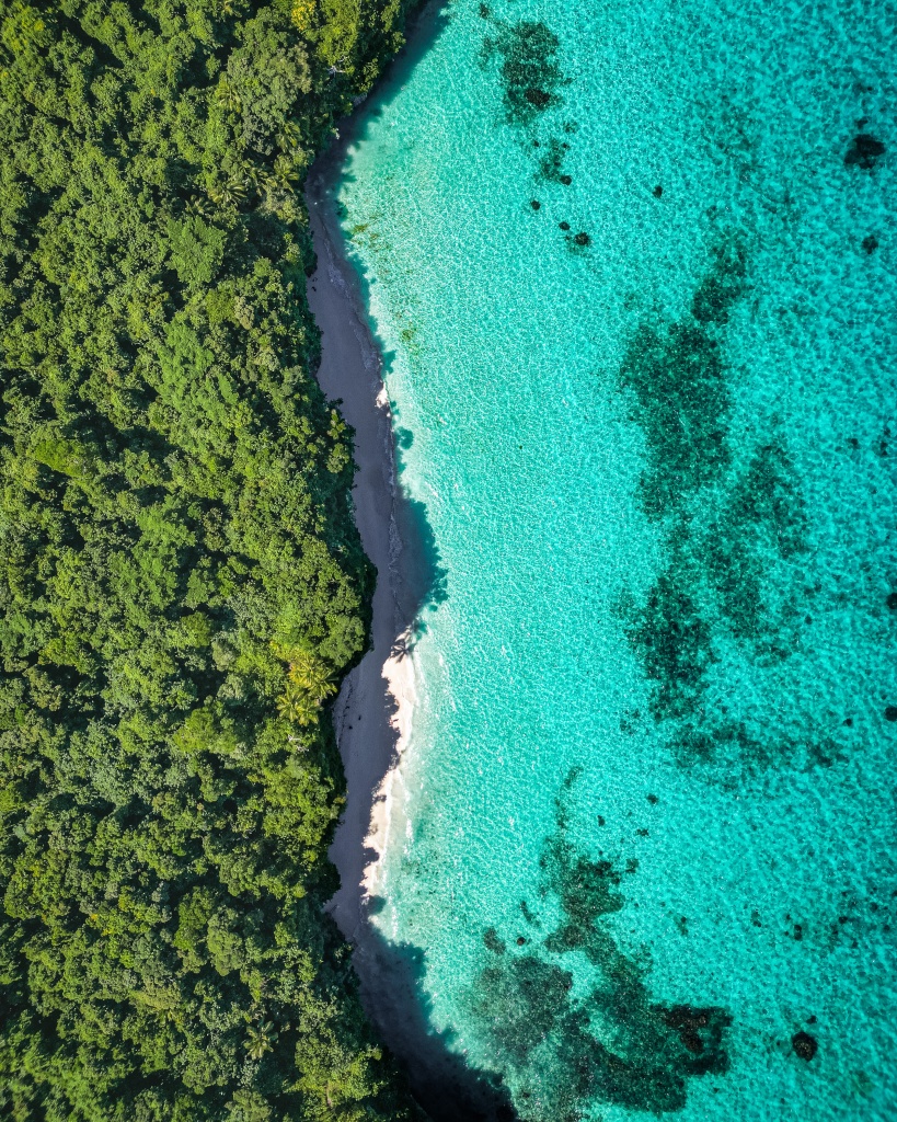 Incontournables à Lifou : marcher jusqu'à la plage de Kiki