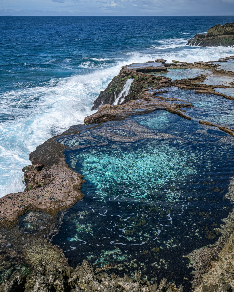 Incontournables à Lifou : voir les marmites naturelles du cap des Pins